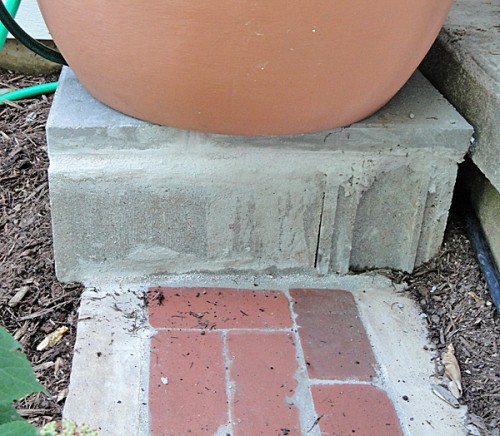 rain barrel base